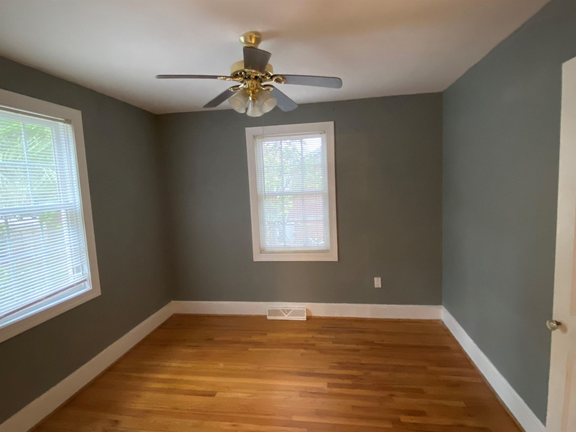 1302 Saville St. Photo 45