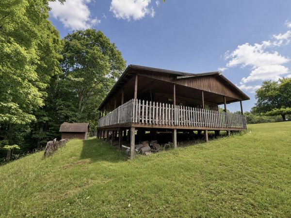 77 Prosperity Lane, Hillsboro, WV 24946