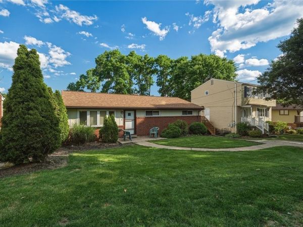 954 Ellen Drive, Pittsburgh, PA 15227
