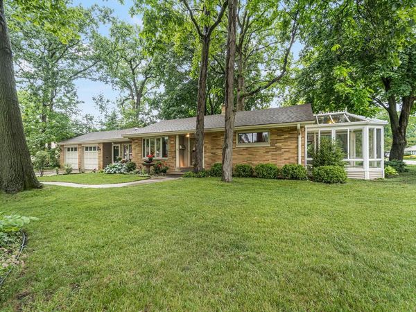 2450 W Wingate AVENUE, Glendale, WI 53209