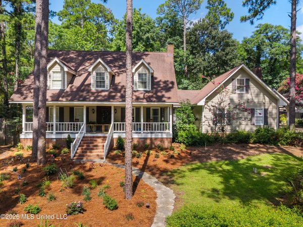 2203 S 40th Avenue, Hattiesburg, MS 39402