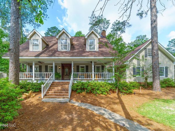 2203 S 40th Avenue, Hattiesburg, MS 39402