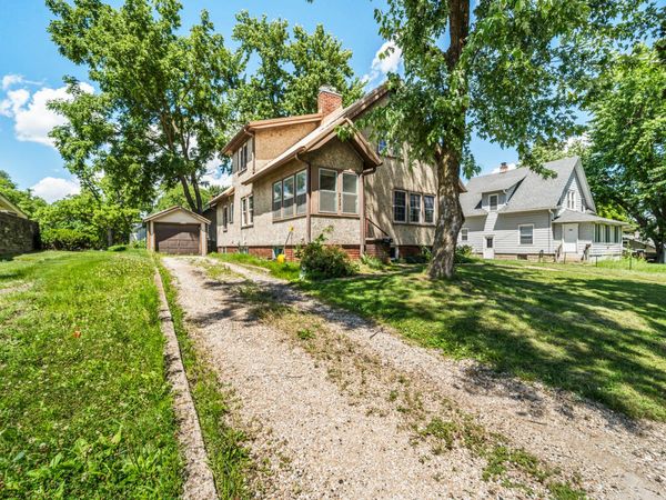 2921 Wood Street, Ames, IA 50014