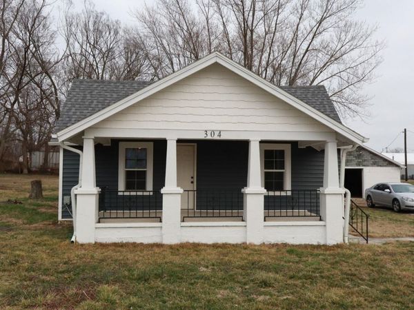 304 N Thurmond Avenue, Ash Grove, MO 65604