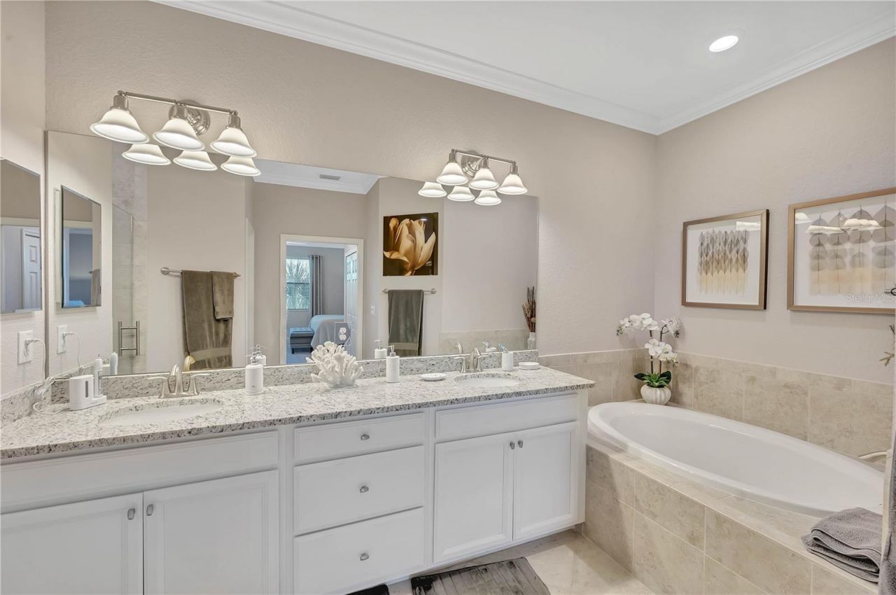 5815 Wake Forest Run , Unit 103, Lakewood Ranch, FL 34211 Photo