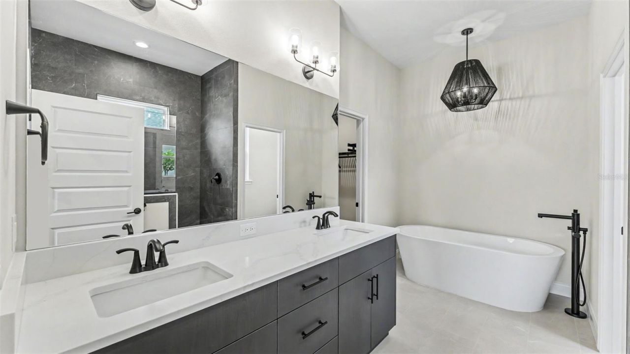 5367 Clubhouse Hills Lane, Lakeland, FL 33812 Photo