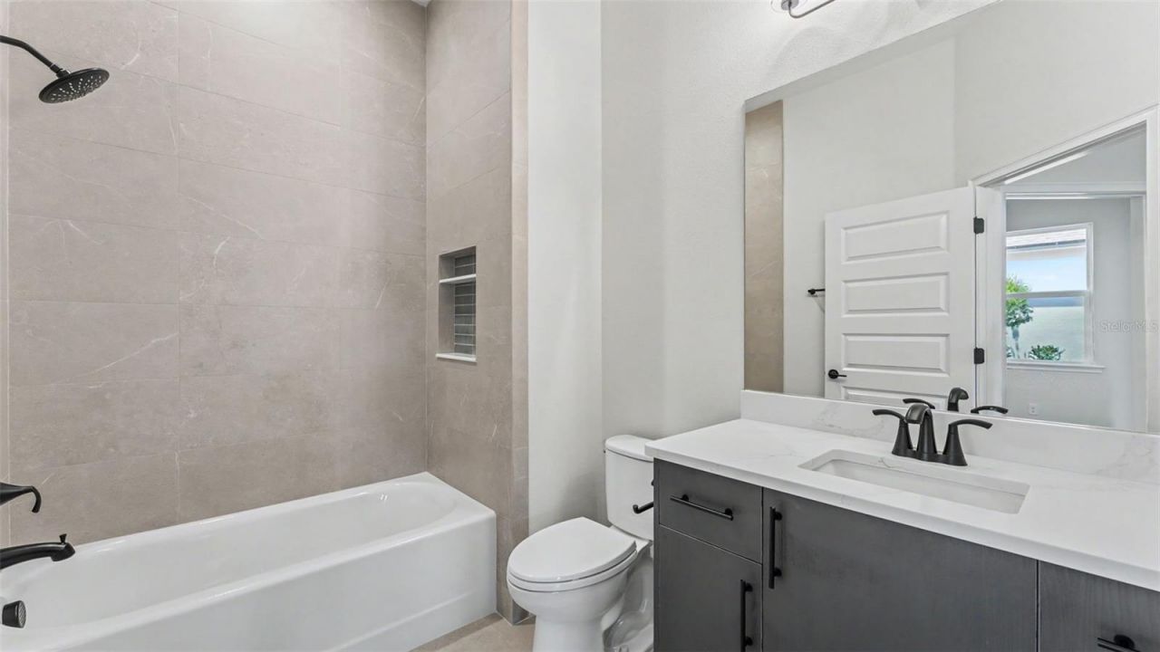 5367 Clubhouse Hills Lane, Lakeland, FL 33812 Photo