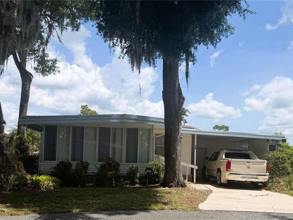 209 JACARANDA DRIVE , LEESBURG, FL 34748