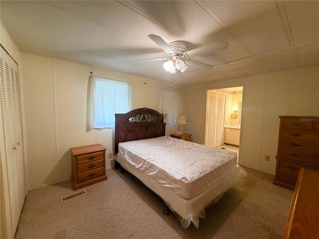 209 Jacaranda Drive , Leesburg, FL 34748 Photo