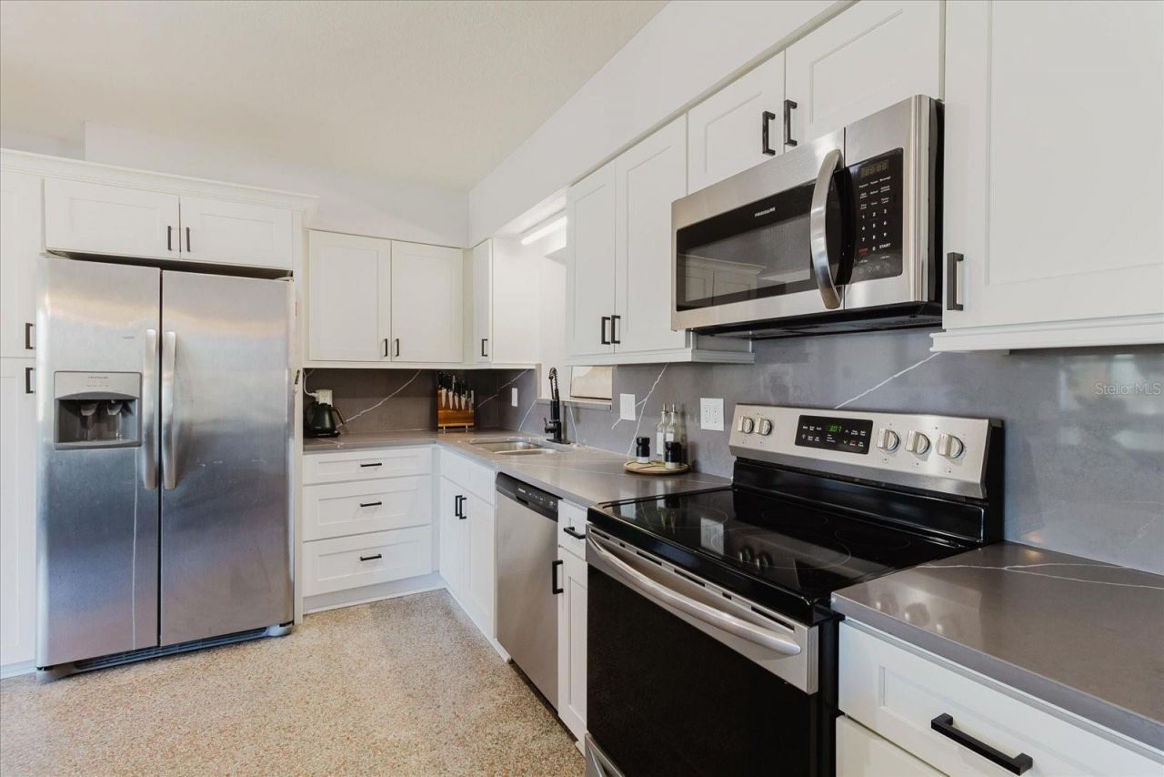 3597 27th Avenue S, Saint Petersburg, FL 33711 Photo