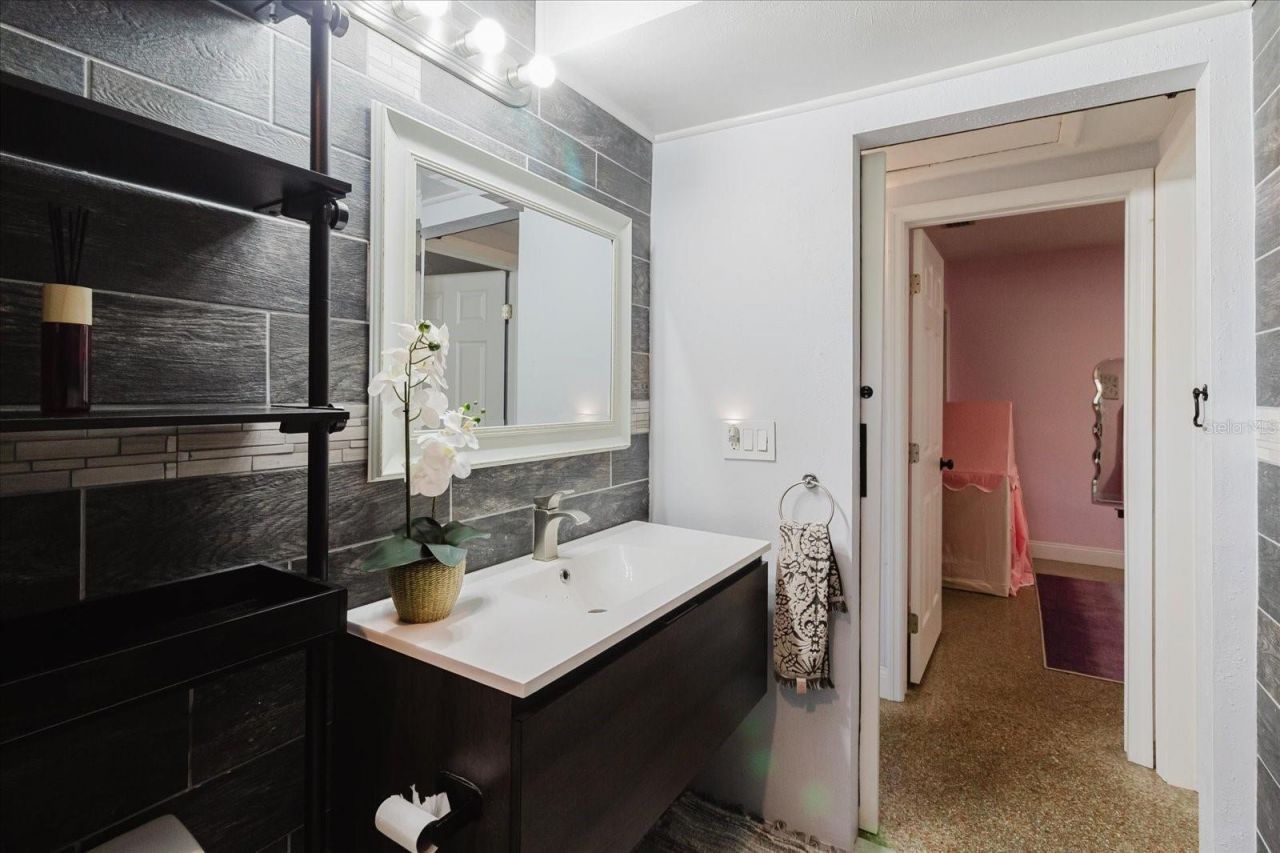 3597 27th Avenue S, Saint Petersburg, FL 33711 Photo