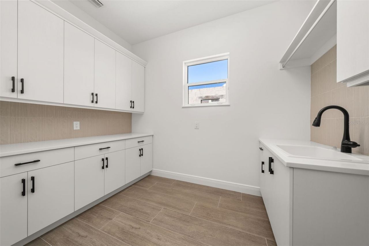 832 Blue Shell Loop, Sarasota, FL 34240 Photo