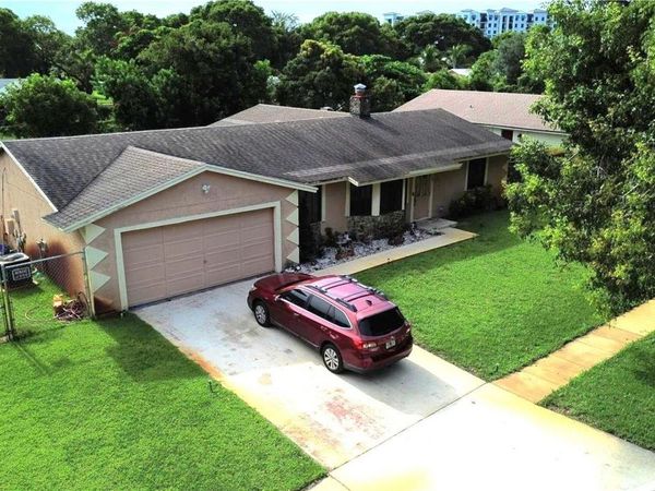 4215 LATONA AVENUE, WEST PALM BEACH, FL 33407