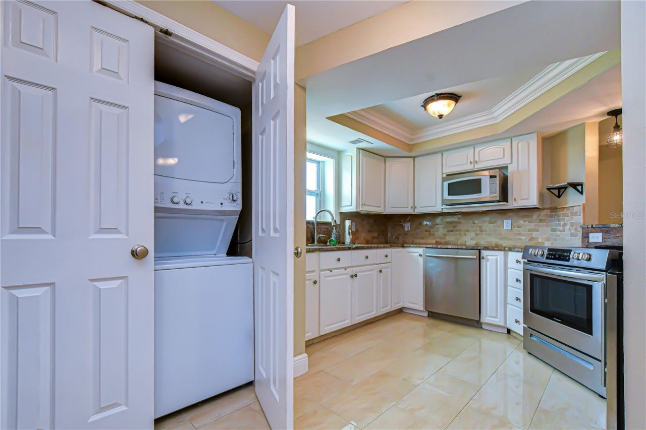 6504 Surfside Boulevard, Unit 8, Apollo Beach, FL 33572 Photo