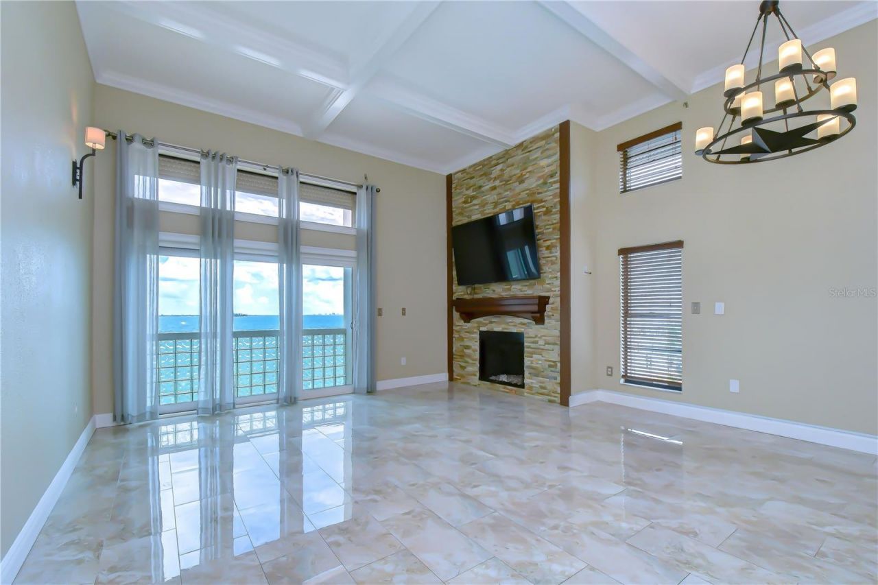 6504 Surfside Boulevard, Unit 8, Apollo Beach, FL 33572 Photo