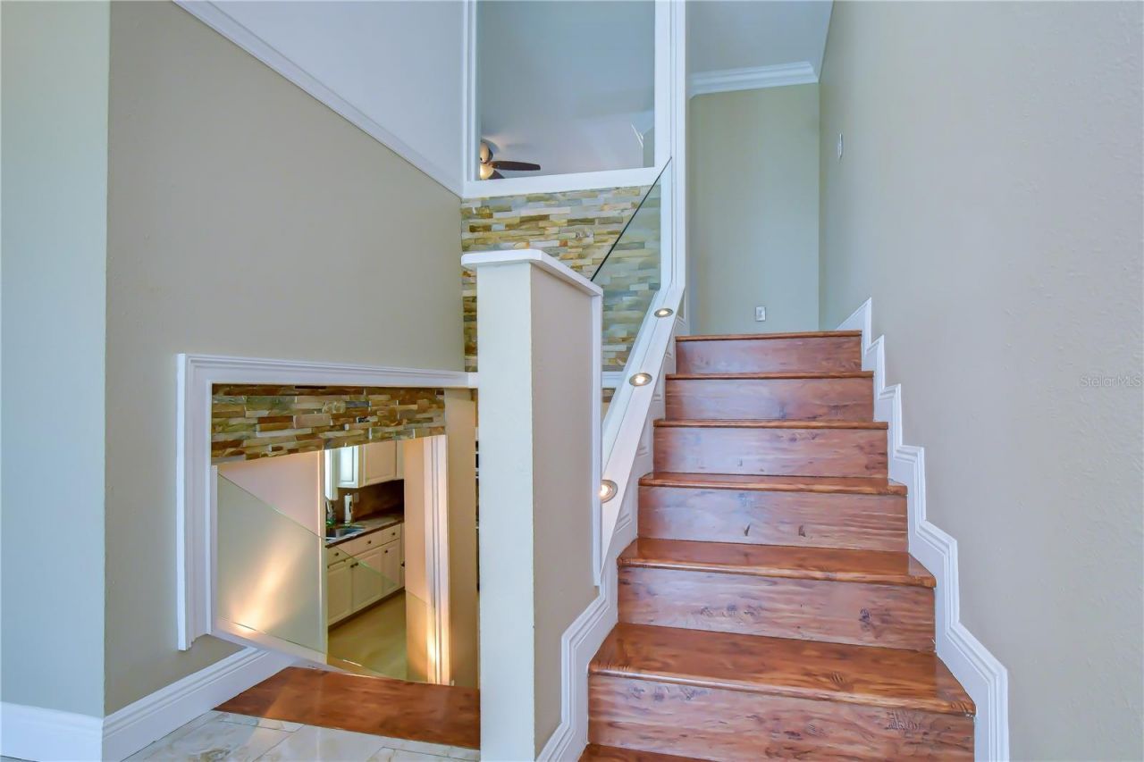 6504 Surfside Boulevard, Unit 8, Apollo Beach, FL 33572 Photo
