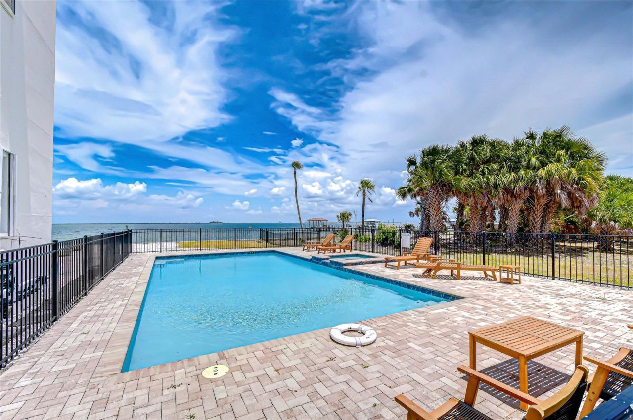 6504 Surfside Boulevard, Unit 8, Apollo Beach, FL 33572 Photo
