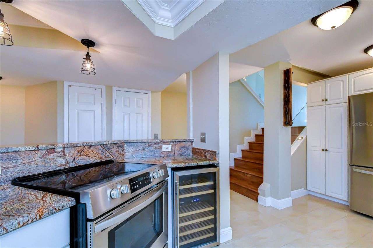 6504 Surfside Boulevard, Unit 8, Apollo Beach, FL 33572 Photo