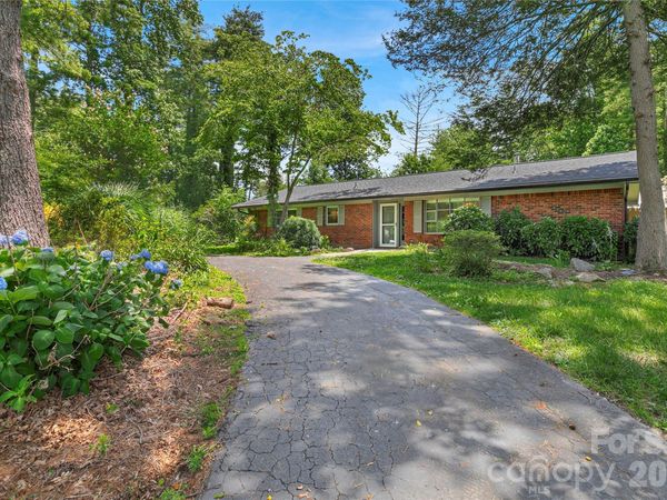 138 Surry Lane , Hendersonville, NC 28791