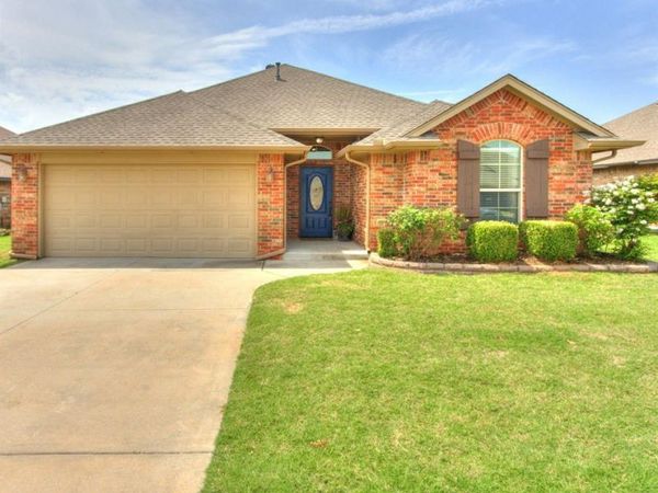 11112 SW 38th Circle, Mustang, OK 73064