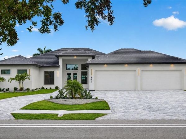 2201 Beach PKWY W, CAPE CORAL, FL 33914