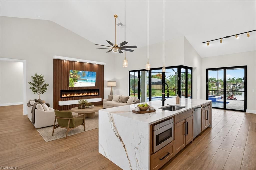 2201 Beach Pkwy W, Cape Coral, FL 33914 Photo