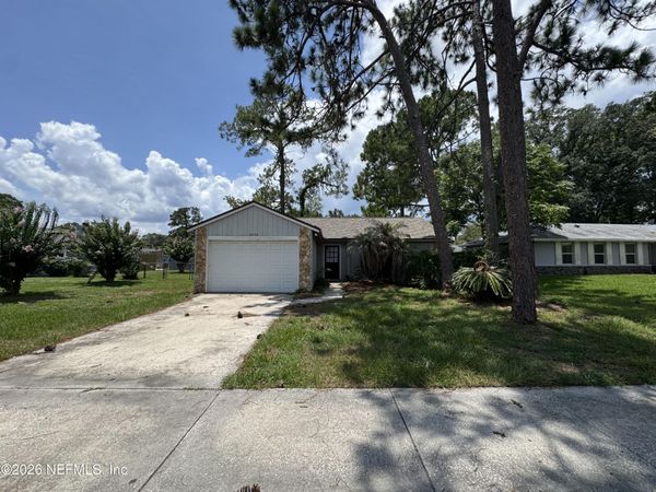 10272 ARROWHEAD Drive, Jacksonville, FL 32257