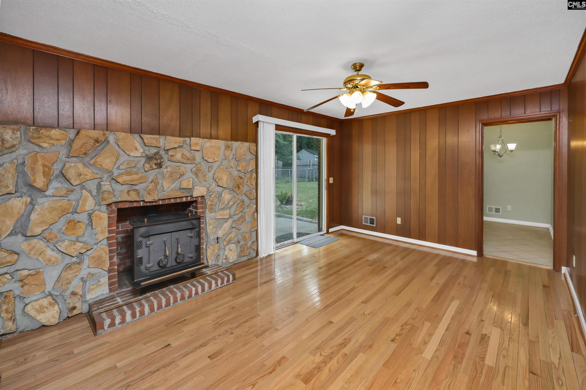 3208 Woodsen Circle  Photo 12