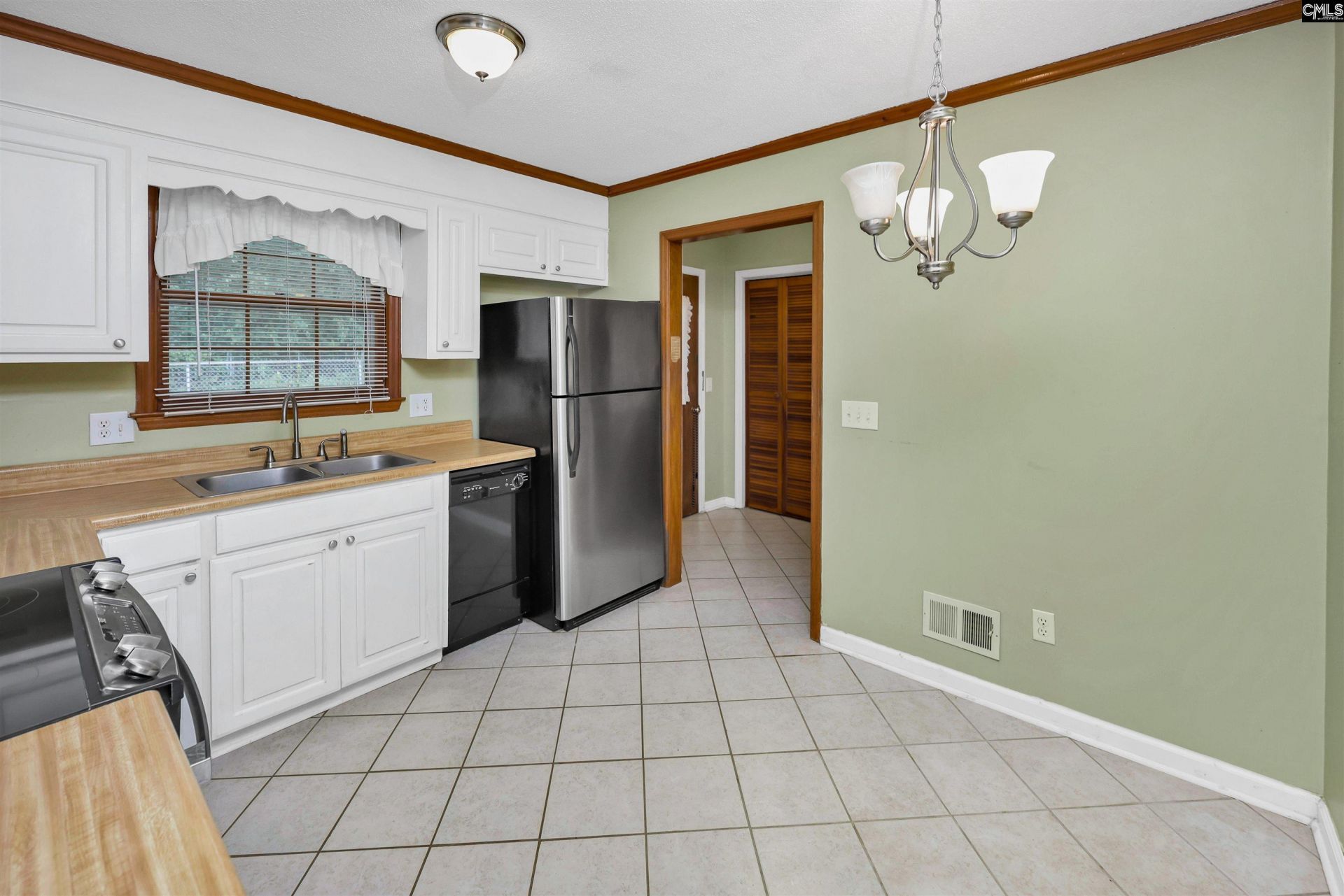 3208 Woodsen Circle  Photo 16