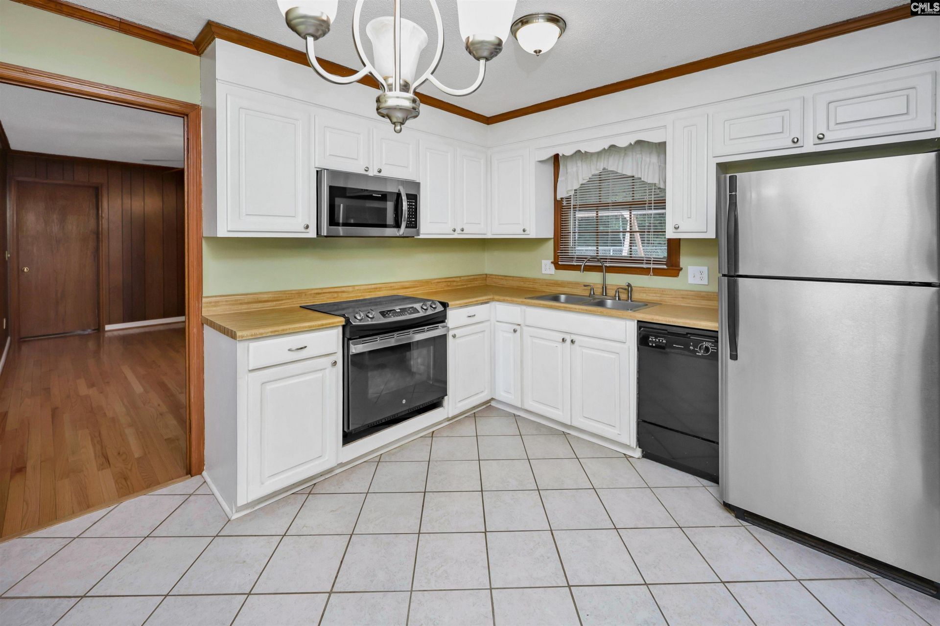 3208 Woodsen Circle  Photo 17