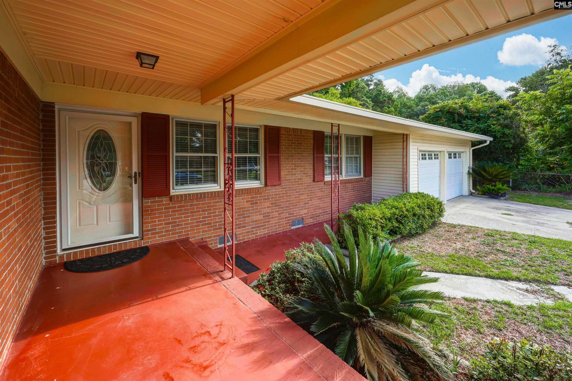 3208 Woodsen Circle  Photo 4