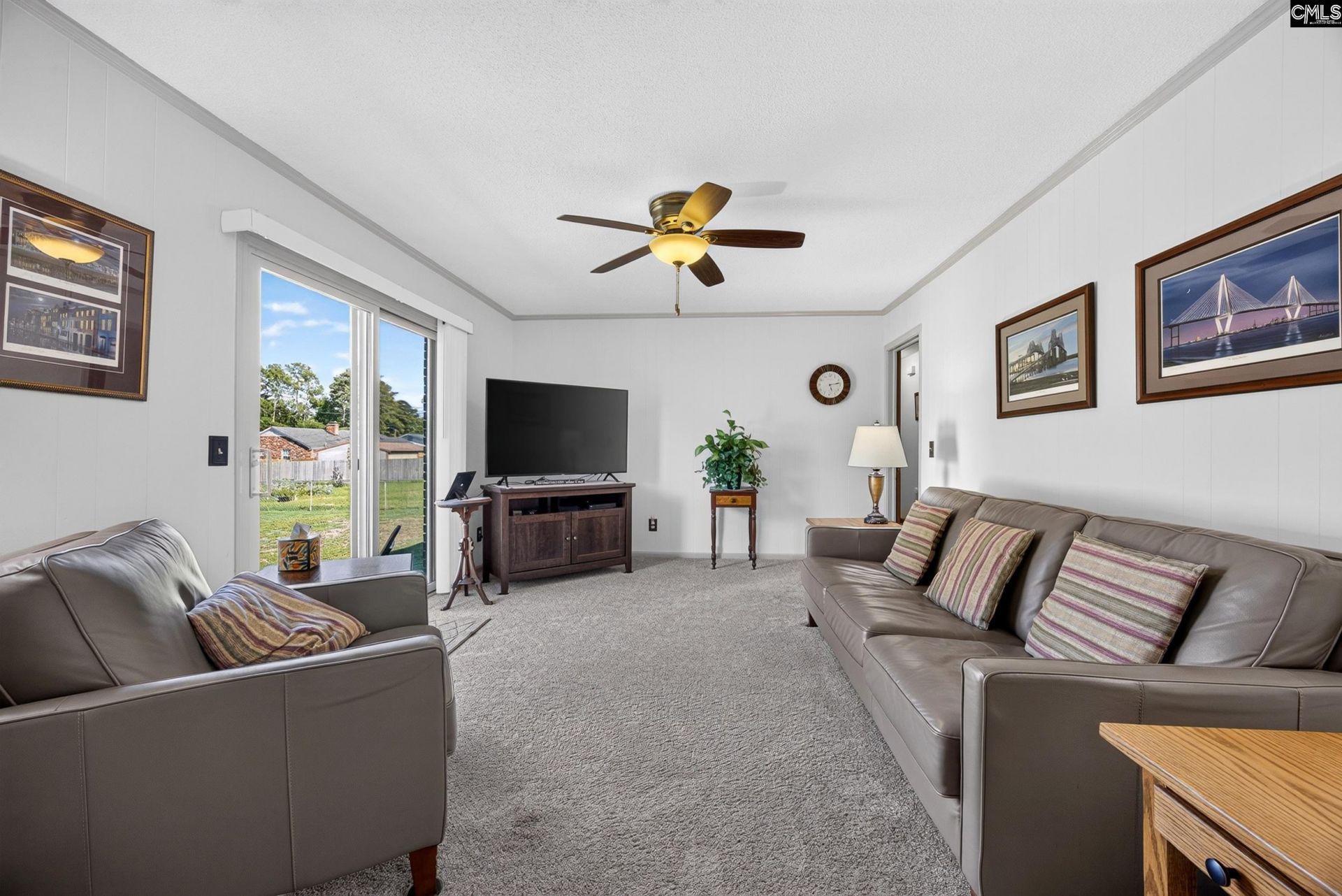 1332 Hummingbird Drive  Photo 12