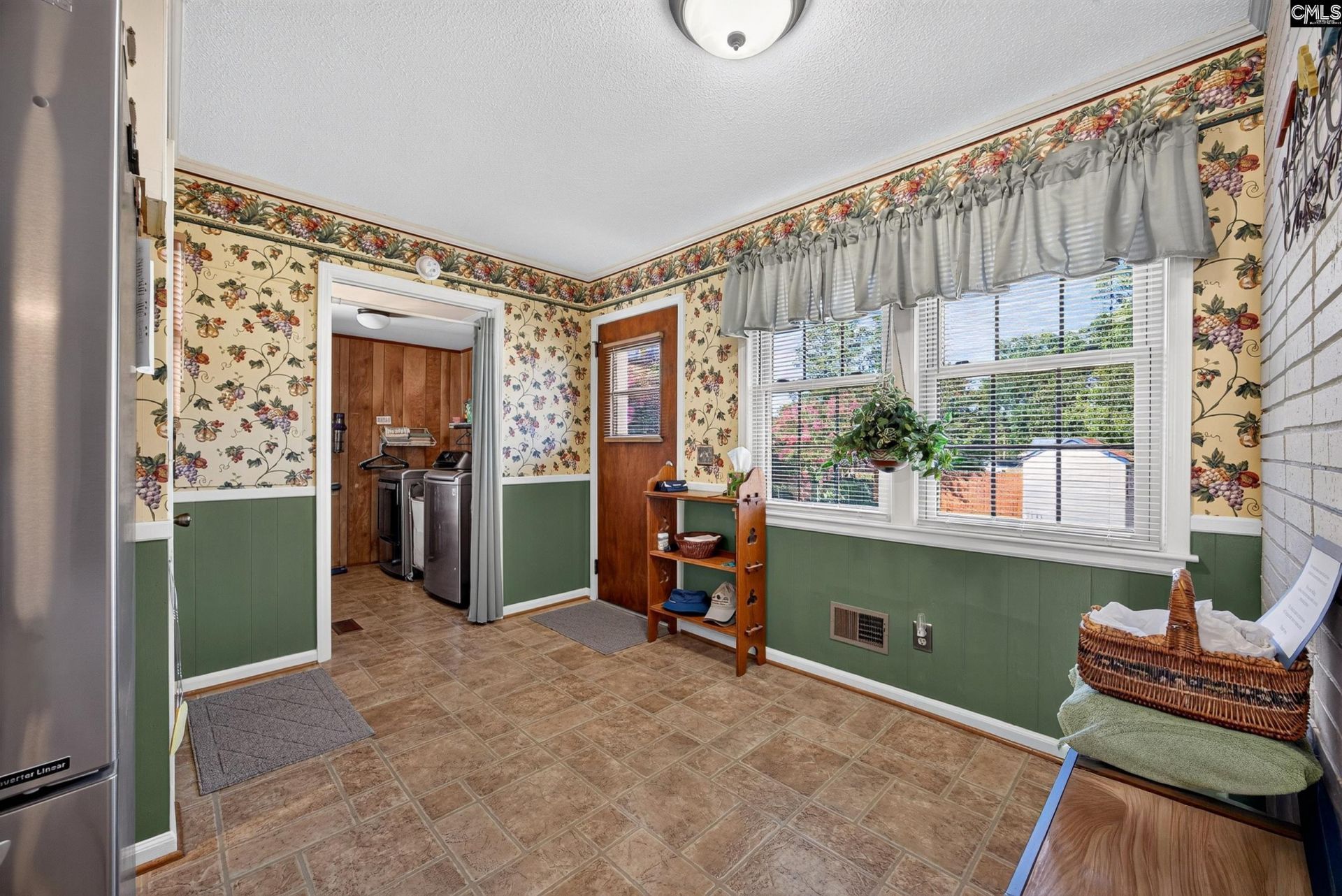 1332 Hummingbird Drive  Photo 9