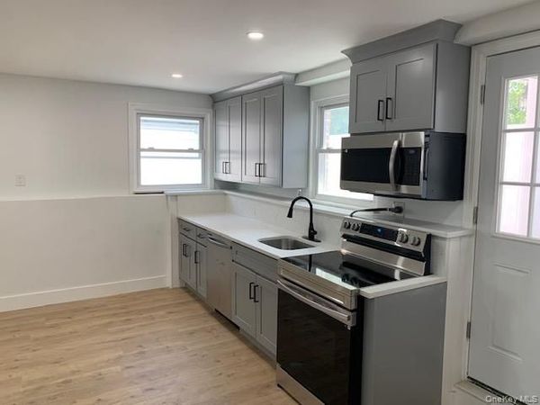 25 Jerome Street , Unit 1, Lindenhurst, NY 11757