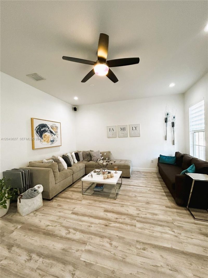 14628 SW 6th St, Pembroke Pines, FL 33027 Photo