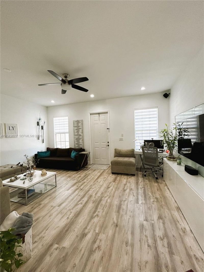 14628 SW 6th St, Pembroke Pines, FL 33027 Photo