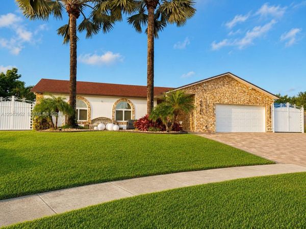 26764 SW 122nd Pl , Homestead, FL 33032