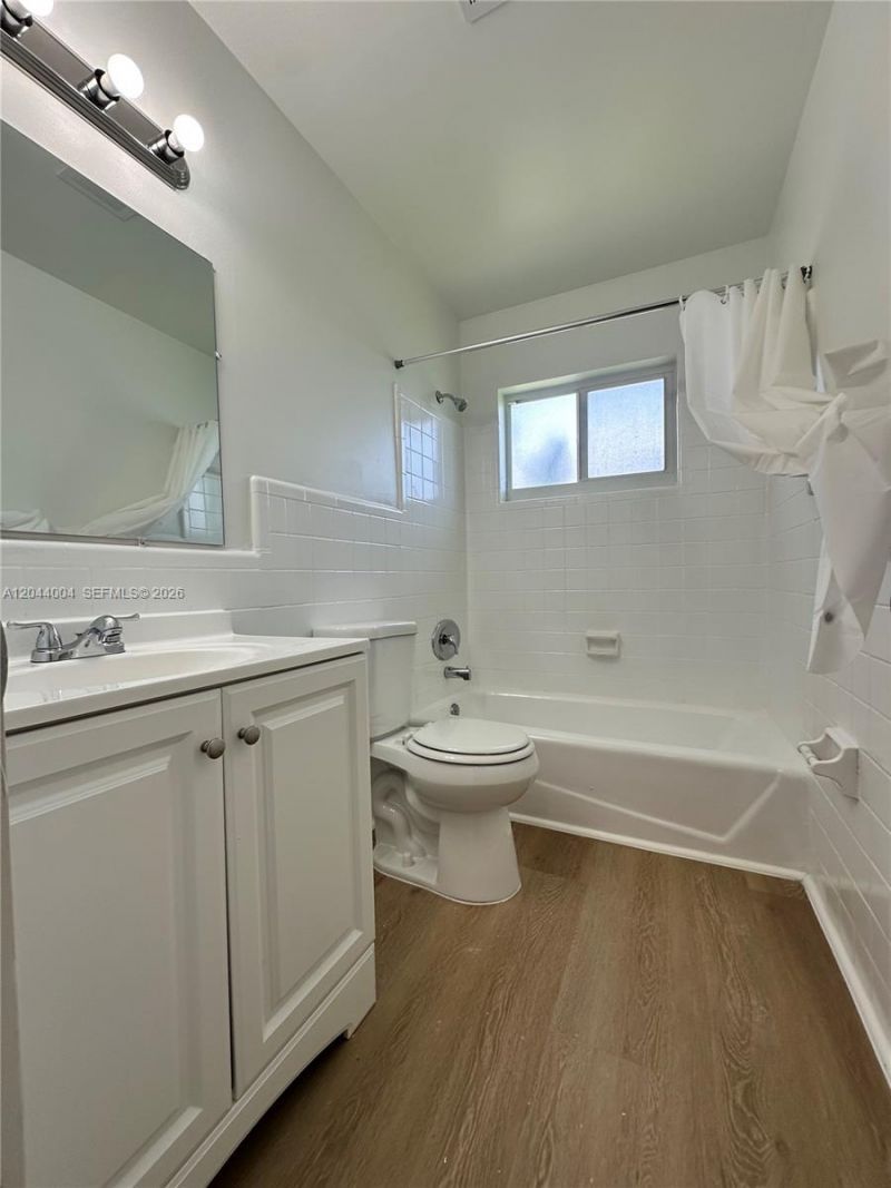 3700 NE 22nd Ave , Unit 4, Lighthouse Point, FL 33064 Photo