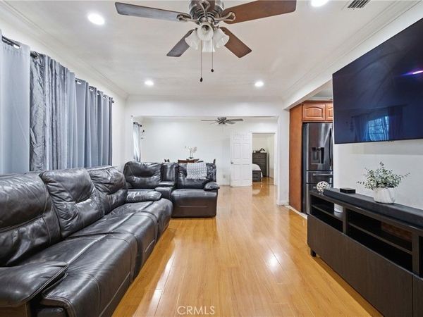 156 E 49th, Long Beach, CA 90805