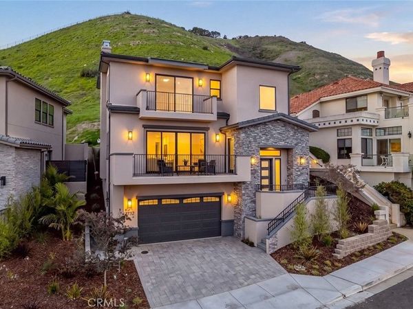 2732 Barcelona Street, Pismo Beach, CA 93449