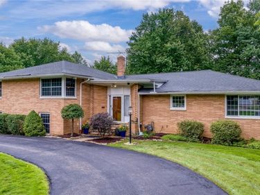 3819 Brainard Road, Woodmere, OH 44122