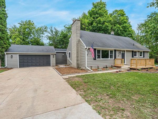 1418 COUNTY RD JJ, Neenah, WI 54956