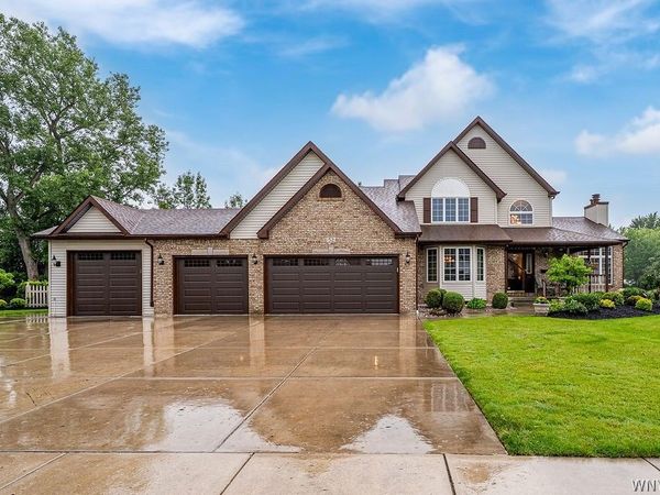 52 Tomahawk , Lancaster, NY 14086