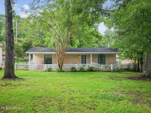 102 W Myrtle Street, Magnolia, MS 39652