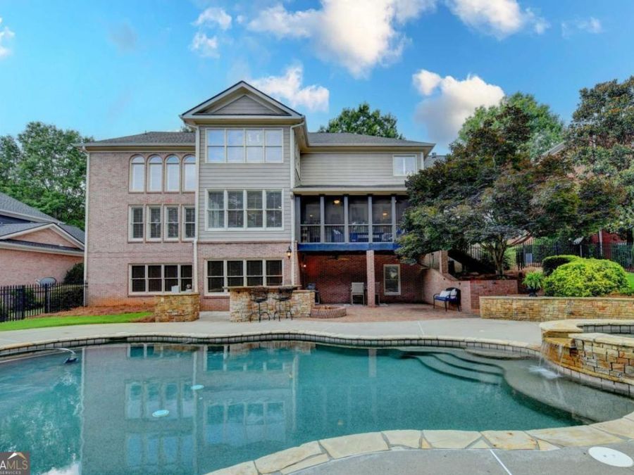 Property Image 100