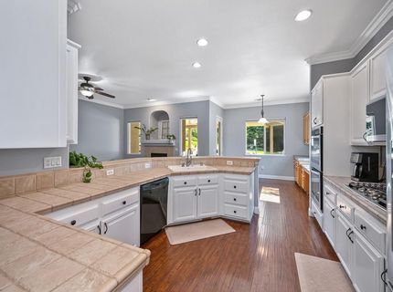 4481 Springhill Dr, Roseville, CA 95747 Photo