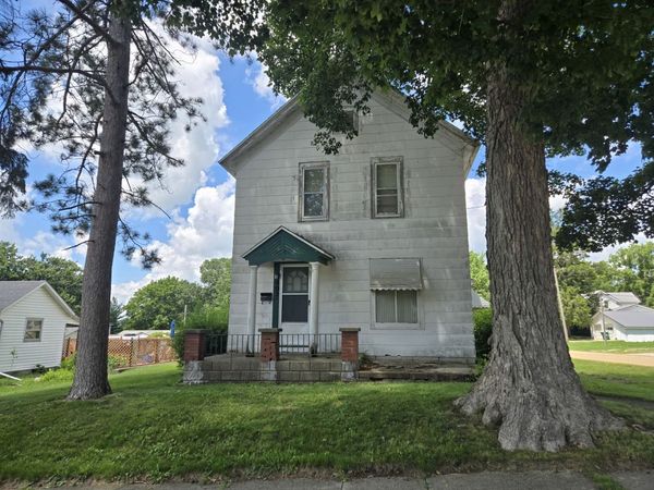 402 W Dixon Street , Polo, IL 61064