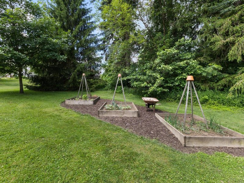 194 S Hartford Avenue, Centerburg, OH 43011 Photo 49
