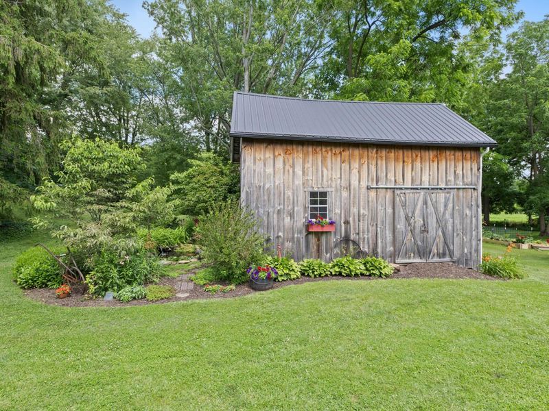 194 S Hartford Avenue, Centerburg, OH 43011 Photo 5