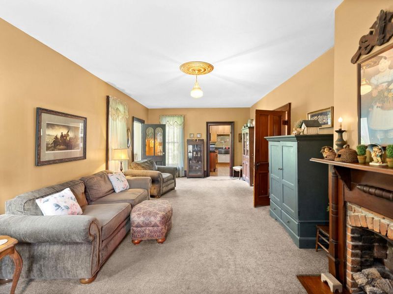 194 S Hartford Avenue, Centerburg, OH 43011 Photo 9